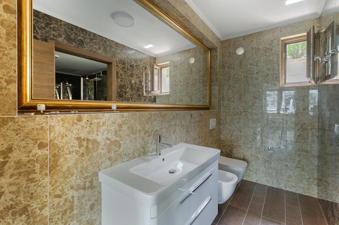 טיווט Villa Semiramis מראה חיצוני תמונה